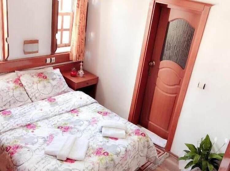 Standard Single Room, Karyatit Kaleici