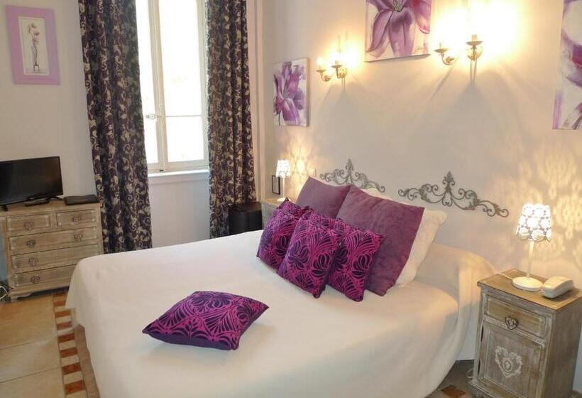 Chambre Basic, L Orangeraie