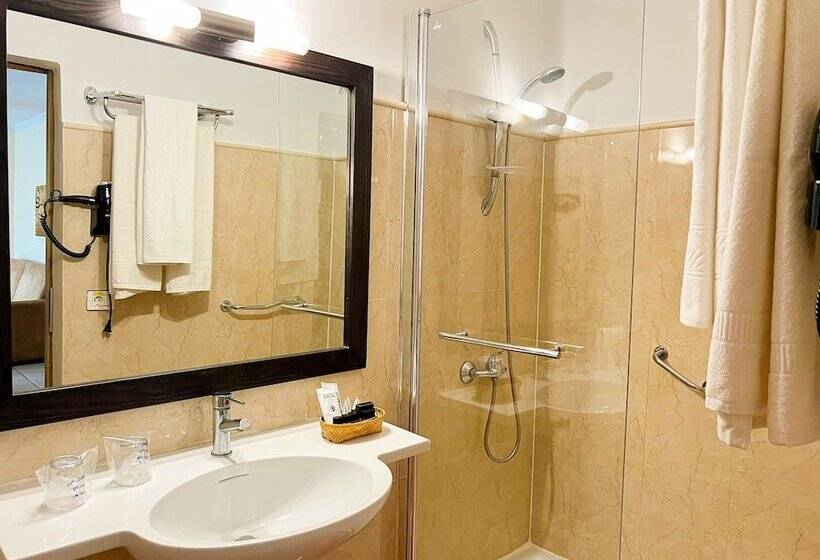 سوییت خانوادگی, La Aldea Suites