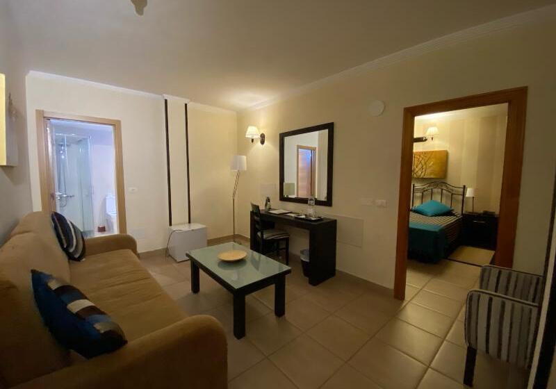 اتاق اکونومی, La Aldea Suites