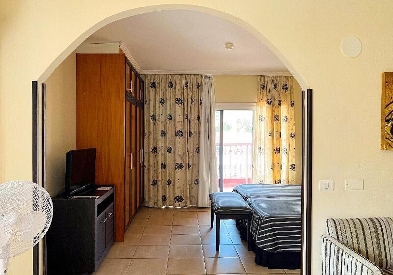 سوییت جونیور, La Aldea Suites