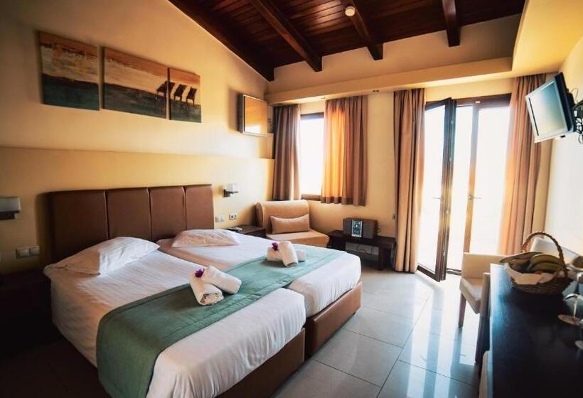 コネクティングルーム（家族用）。, Lemnos Village Resort
