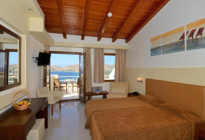 コネクティングルーム（家族用）。, Lemnos Village Resort