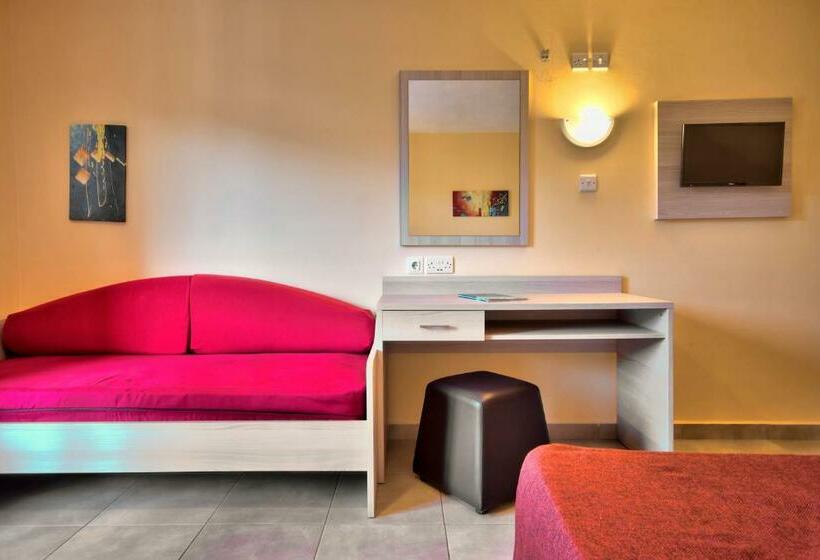 استودیوی استاندارد با چشم‌انداز دریا, Luna Holiday Complex