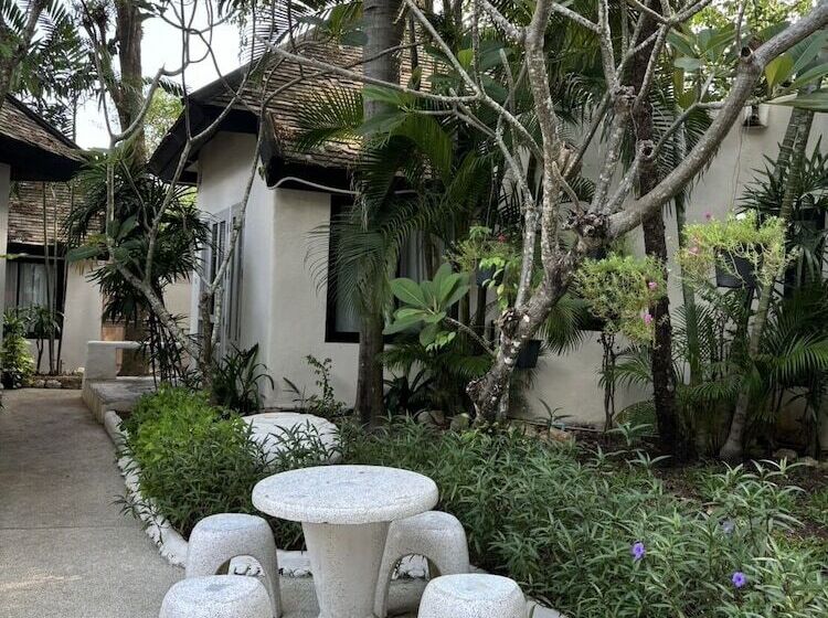 ویلای لوکس 1 خوابه, Punnpreeda Beach Resort   Sha Plus Certified