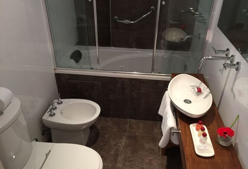 اتاق لوکس با وان آب گرم, Purobaires Hotel Boutique