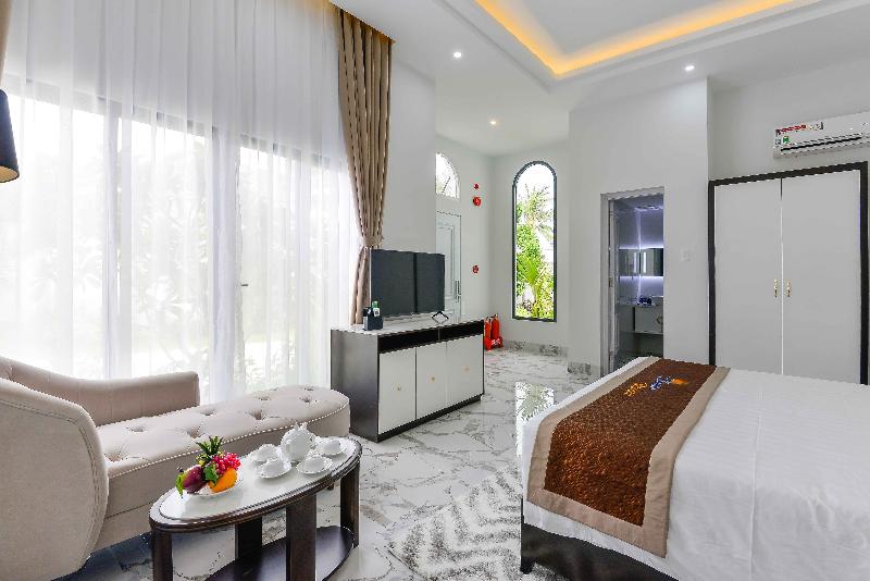 اتاق اجرایی, Room Mate Leo