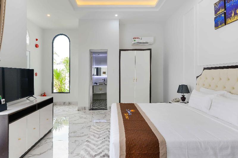 اتاق اجرایی, Room Mate Leo