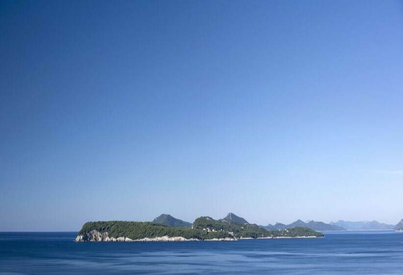 سوییت جونیور با چشم‌انداز دریا, Valamar Lacroma