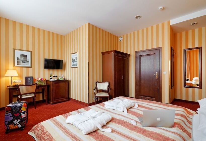 اتاق لوکس, Wolne Miasto Old Town Gdańsk