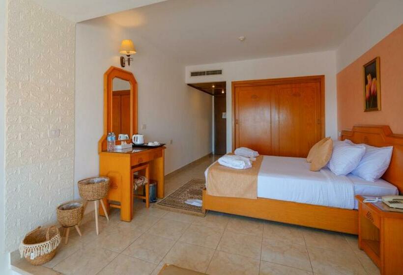 Superior Triple Room, Minamark Beach Resort & Spa For Families & Couples Only