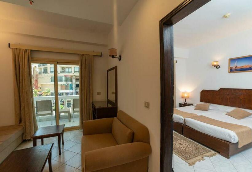 اتاق خانوادگی, Minamark Beach Resort For Families And Couples Only