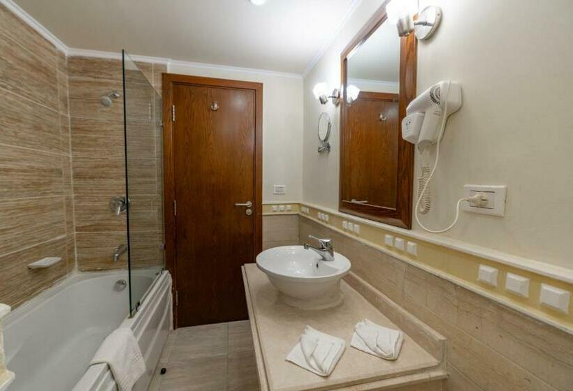اتاق راحتی سه تخته, Minamark Beach Resort For Families And Couples Only