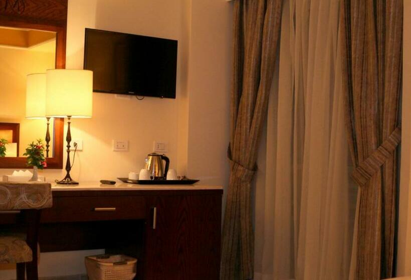 اتاق راحتی, Minamark Beach Resort For Families And Couples Only