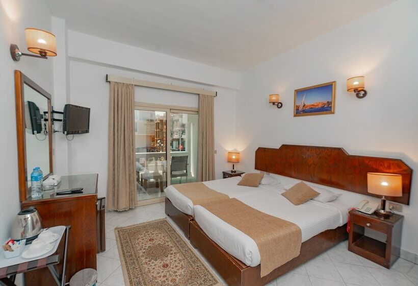 اتاق خانوادگی, Minamark Beach Resort For Families And Couples Only