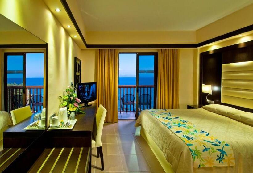اتاق استاندارد با چشم‌انداز دریا, Oceanis Beach & Spa Resort