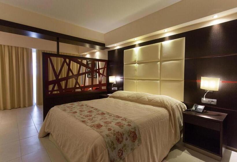 سوییت جونیور با چشم‌انداز دریا, Oceanis Beach & Spa Resort