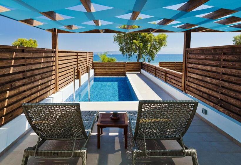 سوئیت اجرایی با چشم‌انداز دریا, Oceanis Beach & Spa Resort