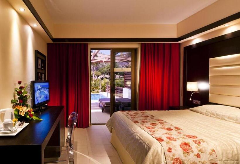 سوئیت جونیور با چشم‌انداز باغ, Oceanis Beach & Spa Resort