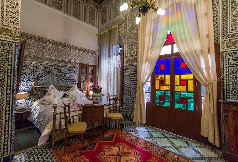 سوییت سوپریور, Riad Damia