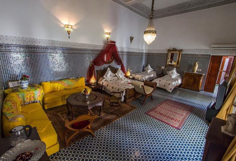 سوییت سوپریور, Riad Damia