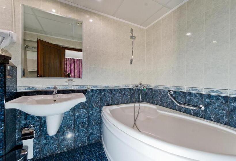 سوییت جونیور با بالکن, Spa Hotel Spartak