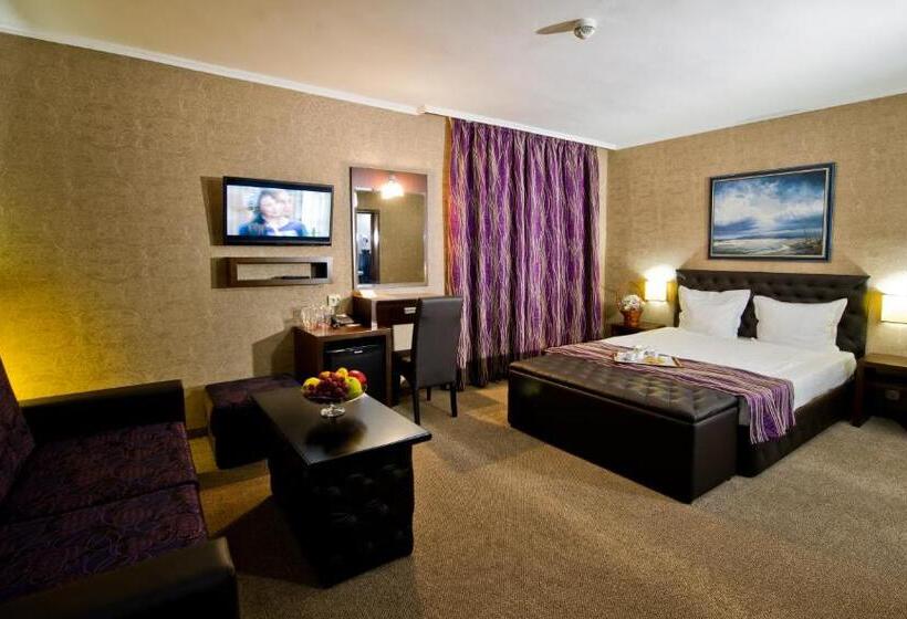 سوییت جونیور با بالکن, Spa Hotel Spartak