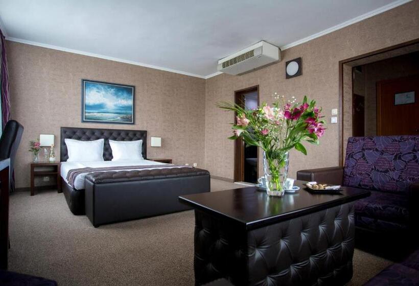 سوییت جونیور لوکس, Spa Hotel Spartak
