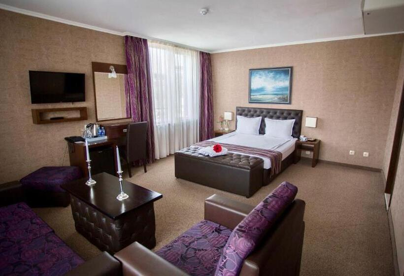 سوییت جونیور لوکس, Spa Hotel Spartak