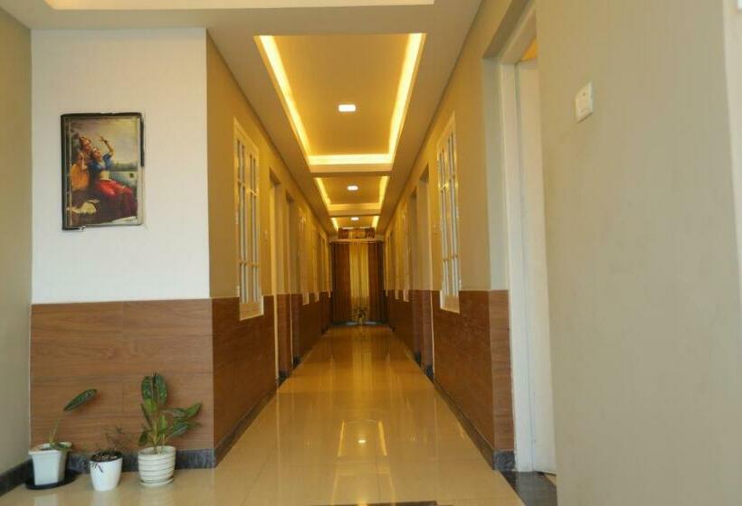 اتاق استاندارد یک نفره, Sapphire Inn