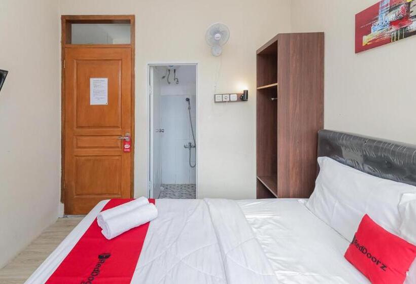 اتاق استاندارد, Reddoorz At Wr Supratman Batu
