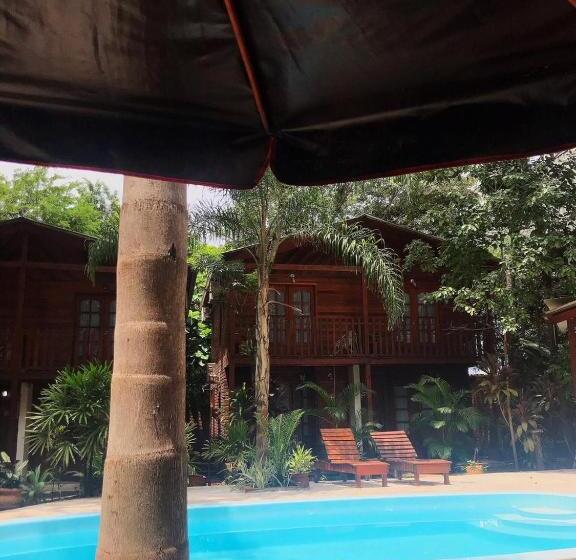 بنگله خانوادگی, El Pindo Iguazu