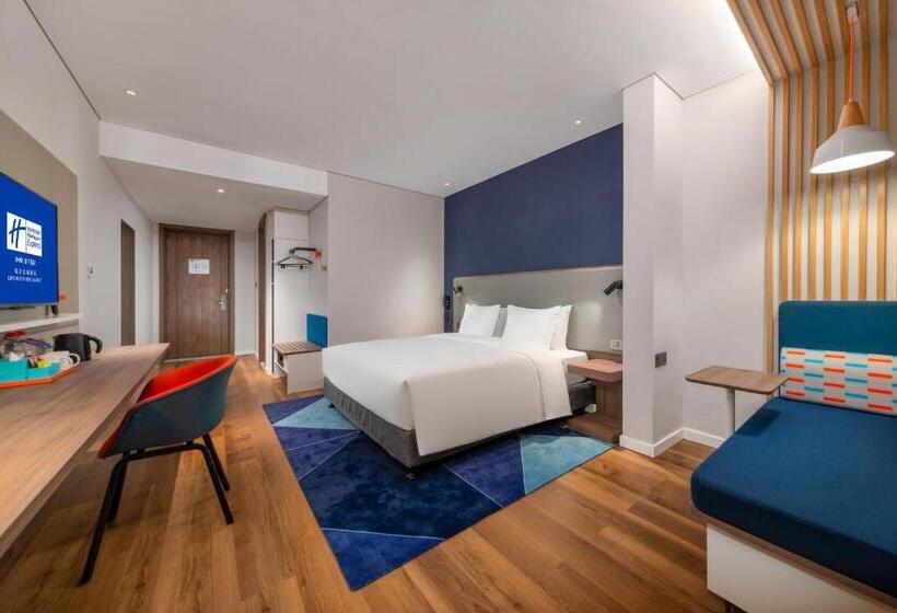 اتاق استاندارد با تخت بزرگ برای معلولان, Holiday Inn Express Linyi North New District, An Ihg