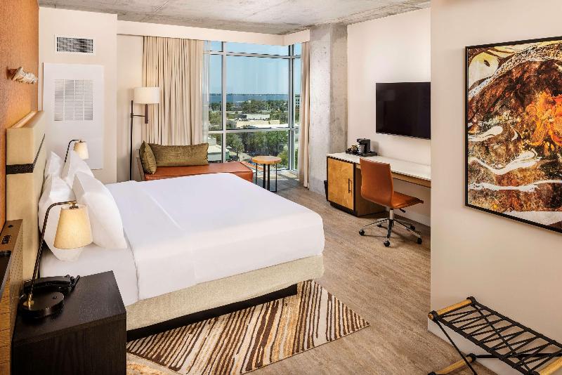 اتاق استاندارد با تخت بزرگ, Melby Downtown Melbourne Tapestry Collection By Hilton