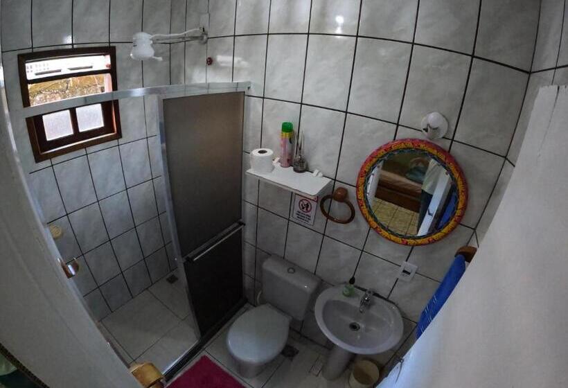 سوییت با چشم‌انداز کوه, Hostel Blue Lagoon