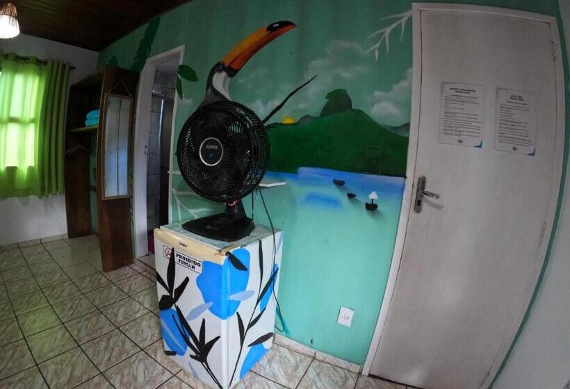 سوییت با چشم‌انداز کوه, Hostel Blue Lagoon