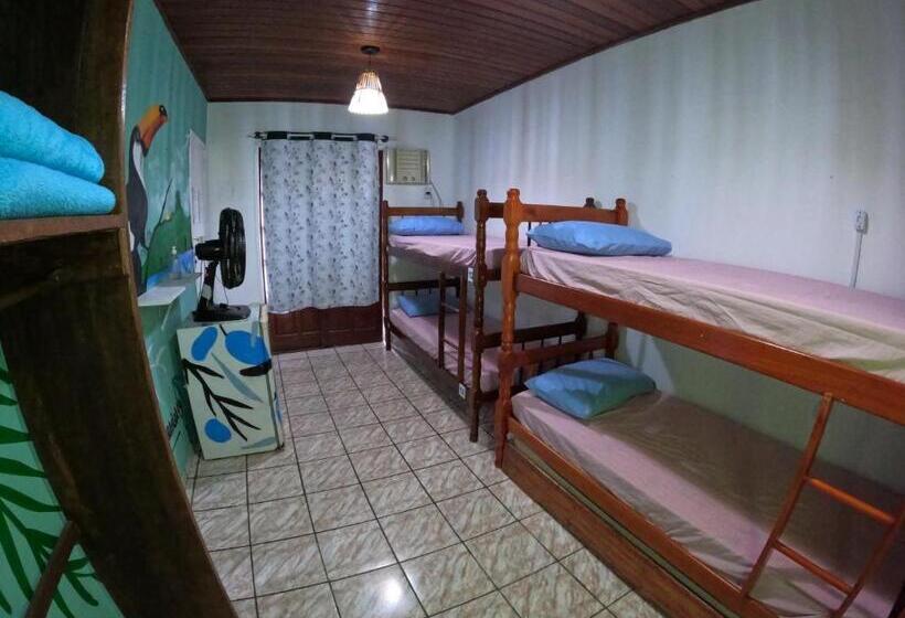 سوییت با چشم‌انداز کوه, Hostel Blue Lagoon