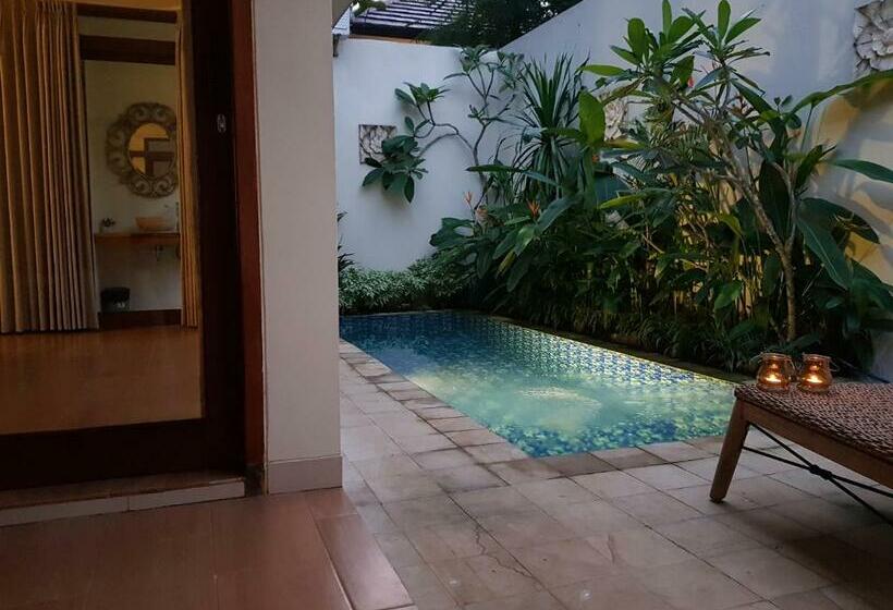 ویلای یک اتاق خوابه با استخر شنا, Jepara Garden Resort