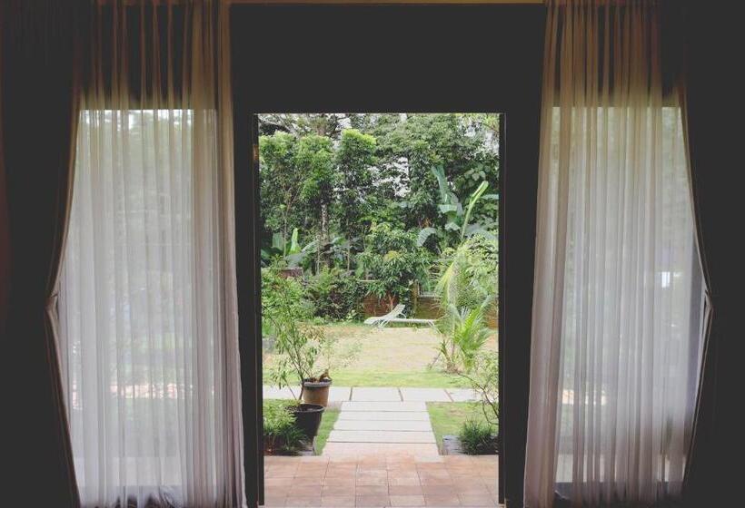 اتاق لوکس, Jepara Garden Resort