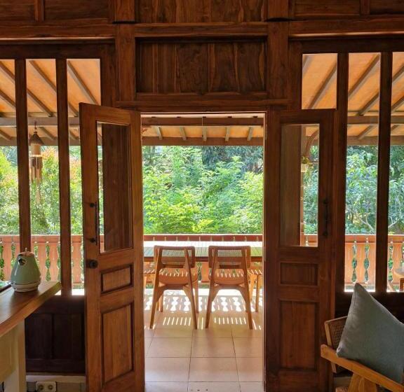 اتاق استاندارد با چشم‌انداز پارک, Jepara Garden Resort