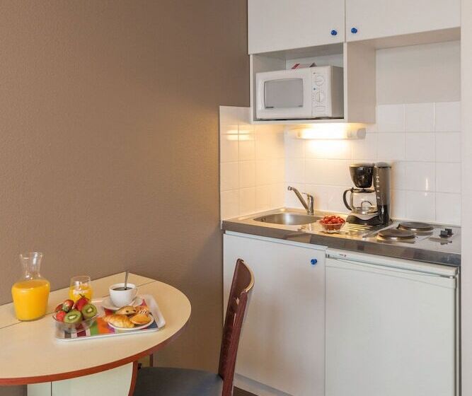 استودیوی استاندارد, Appart City Classic La Rochelle Centre