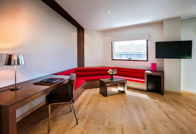سوییت جونیور, Granada By Pierre & Vacances
