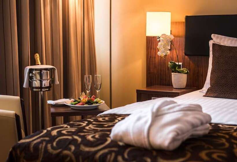 سوییت, Avalon Hotel & Conferences