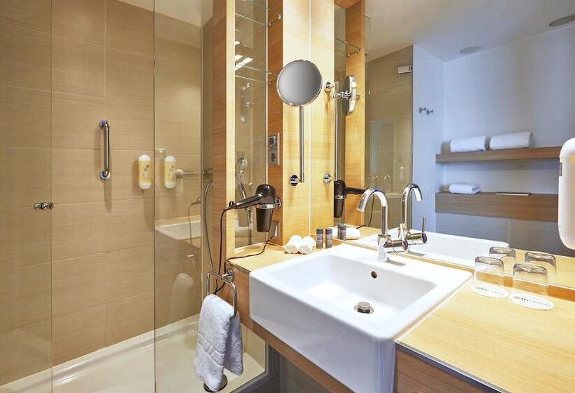 اتاق راحتی, H+ Hotel Salzburg