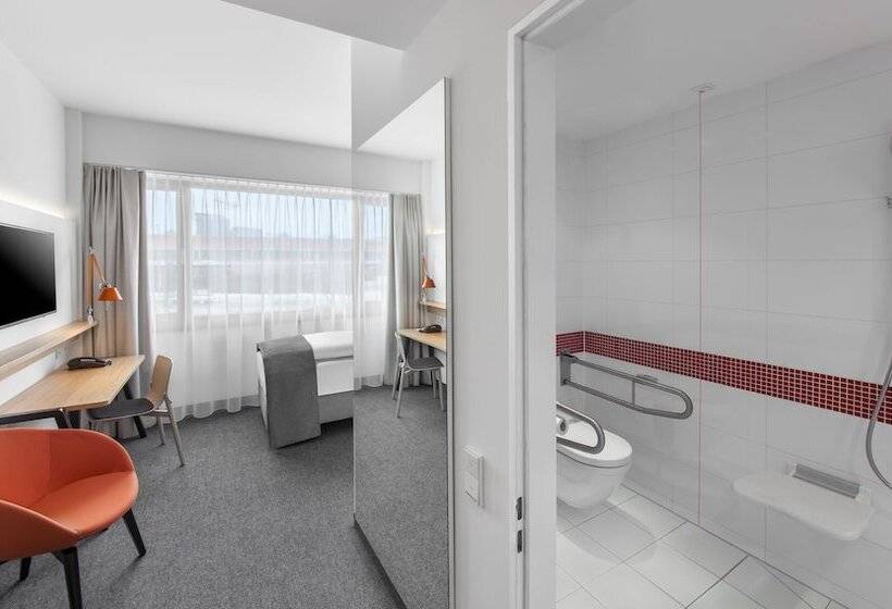 Standaardkamer Aangepast voor Gehandicapten, Holiday Inn Munich  Leuchtenbergring