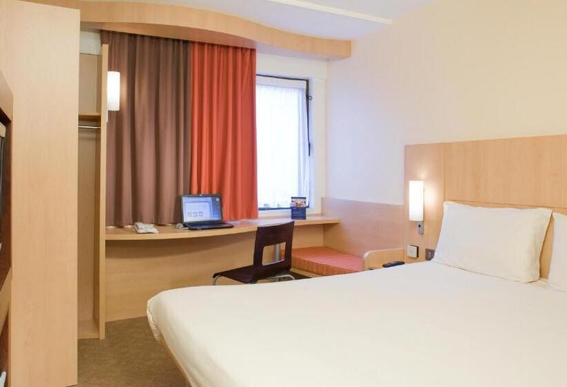 Standart Oda, Ibis London Heathrow Airport