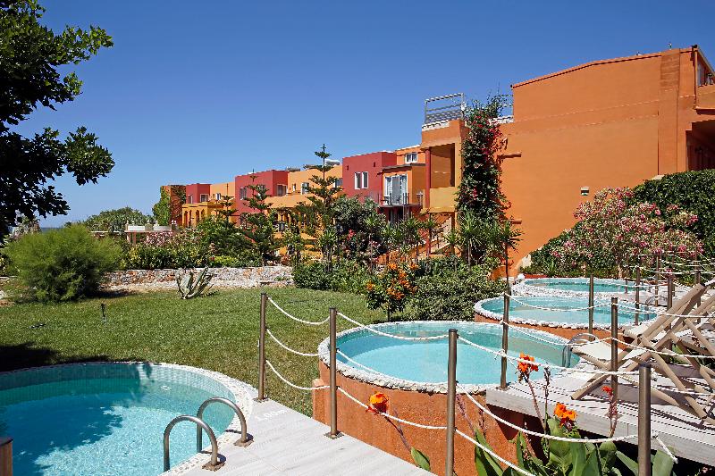 سوییت با استخر, Orpheas Resort