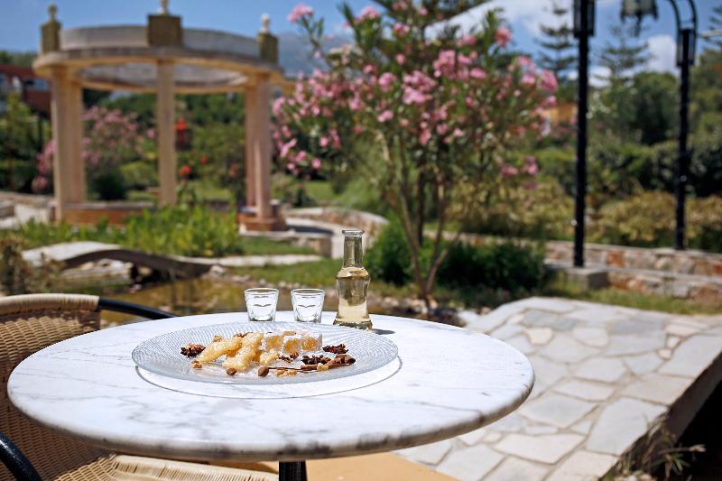 اتاق استاندارد با چشم‌انداز باغ, Orpheas Resort