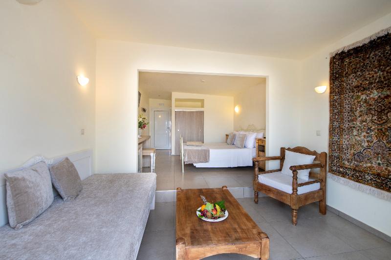 سوییت, Orpheas Resort