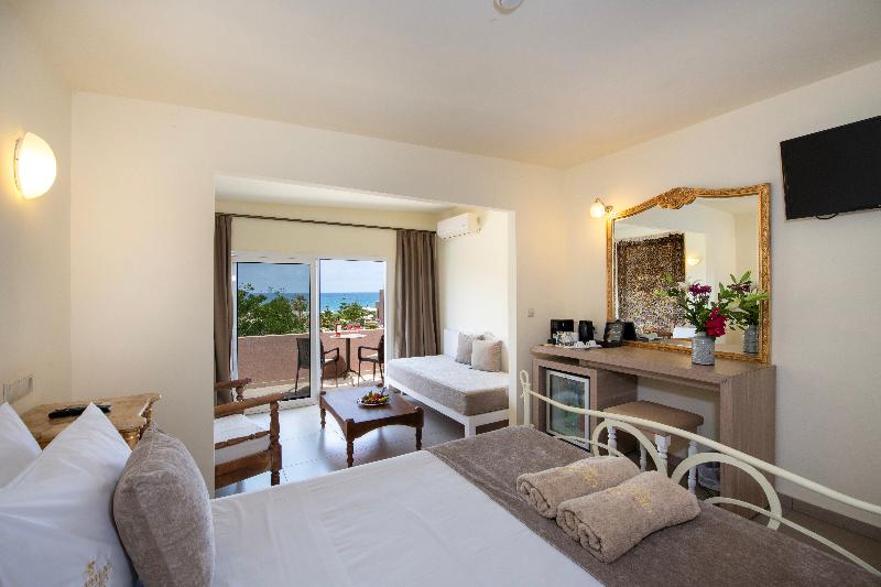 سوییت, Orpheas Resort
